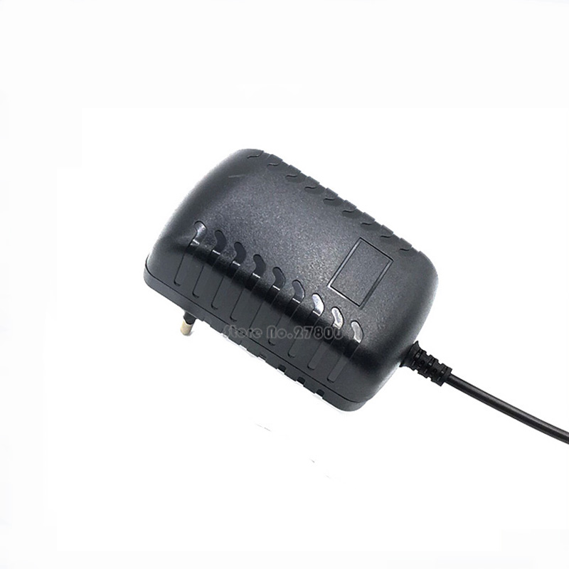 EU 米国英国 AU 19V 2.1A 3.0x1.0mm  - Power Tools Uk のレビューと価格