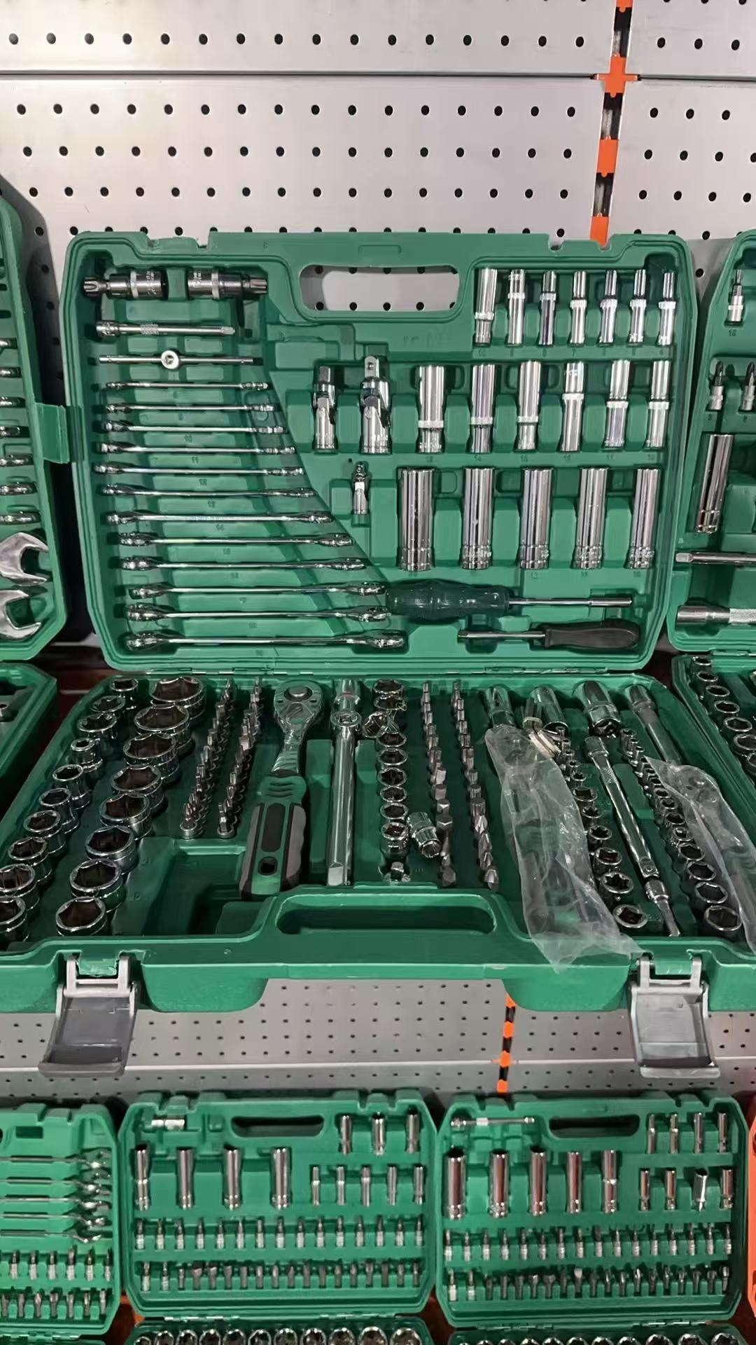 216ピースDIY自動車修理ツールキット、ハンドパワーソース - Power Tools Set のレビューと価格
